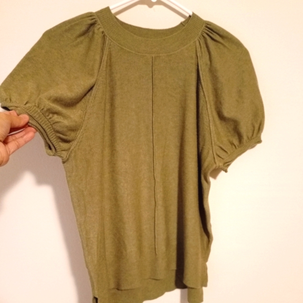 Universal Thread green puff sleeves knit top S